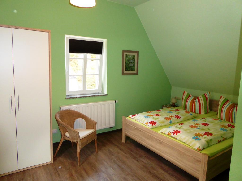 Ferienwohnungen Schoor Monreal Esterno foto