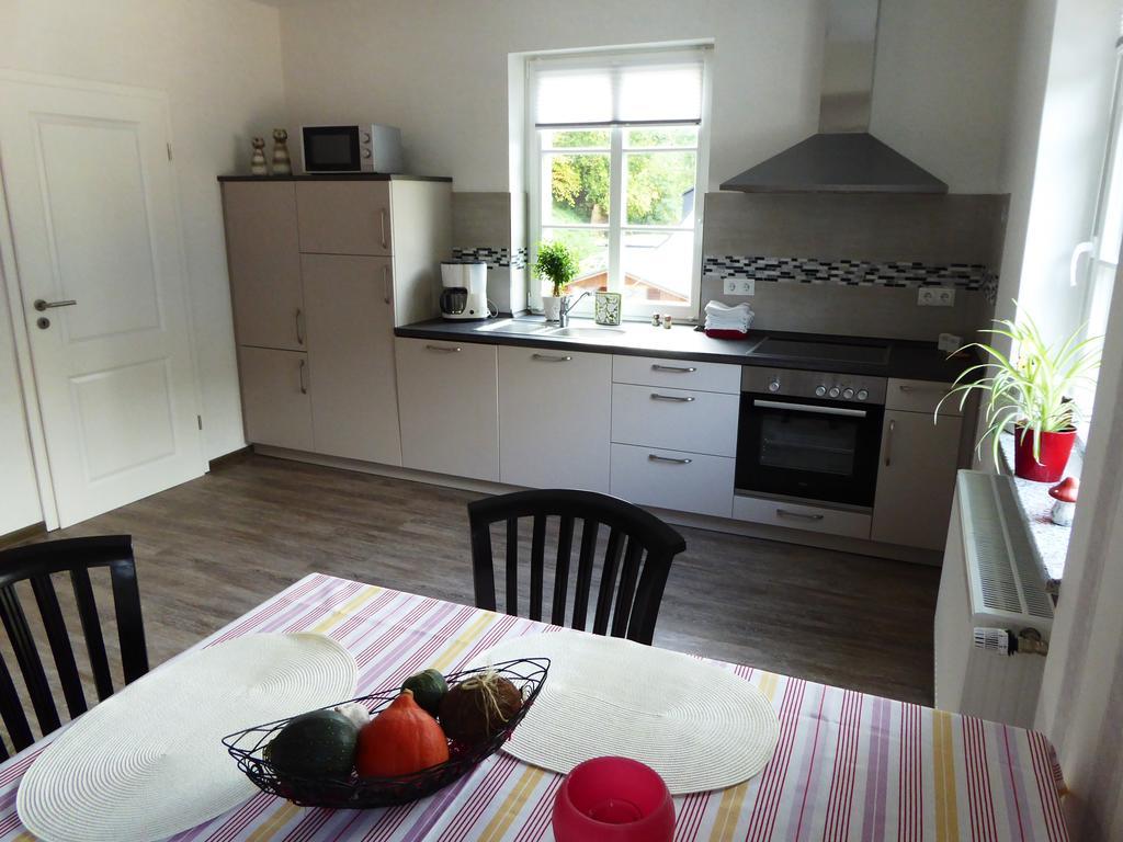Ferienwohnungen Schoor Monreal Esterno foto